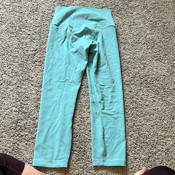 Lululemon 21” crop tidal teal - Picture 3 of 4